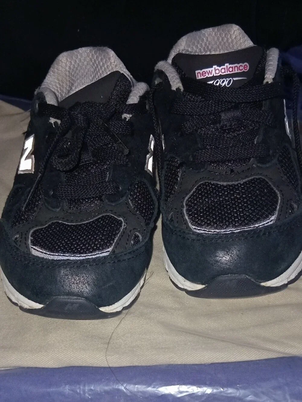 New Balance Kids 990 Sneakers in Black and Gray